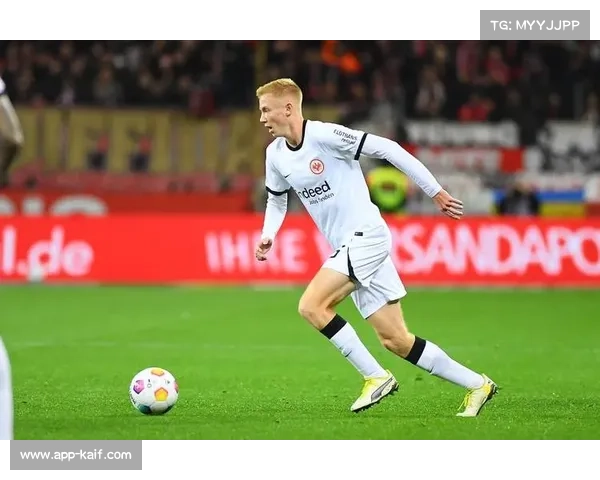 法兰克福2-3遭斯图加特绝杀，欧冠资格希望渐渺